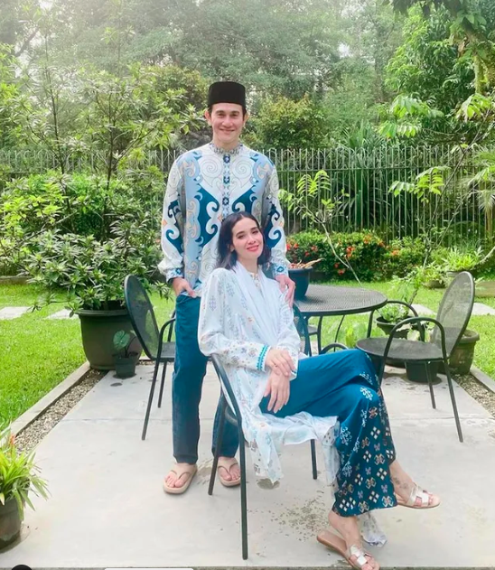 Screen Shot 2022 06 17 At 15 38 59 Artis Menikah dengan Sahabat. (Foto: instagram)