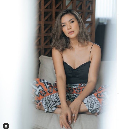 Aline Artis Indonesia yang Kepincut dengan Pesona Master Chef Indonesia. (foto: instagram)