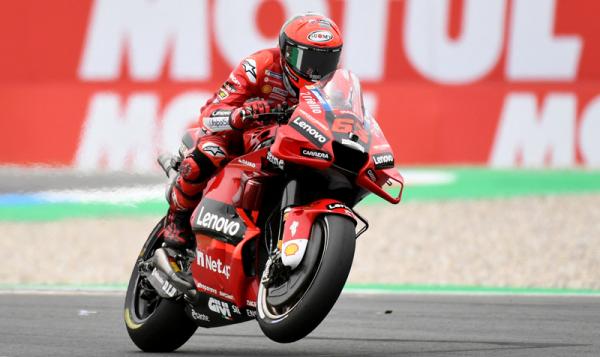 Hasil MotoGP Belanda 2022 telah diketahui, Minggu (26/6/2022) malam WIB. Pembalap Ducati Lenovo, Francesco Bagnaia juara. (Foto: Piroschka Van De Wouw)