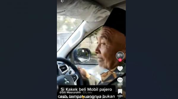 kakek pajero2 tangkapan layar saat sang kakek mengemudikan pajero yang baru dibelinya. (istimewa).