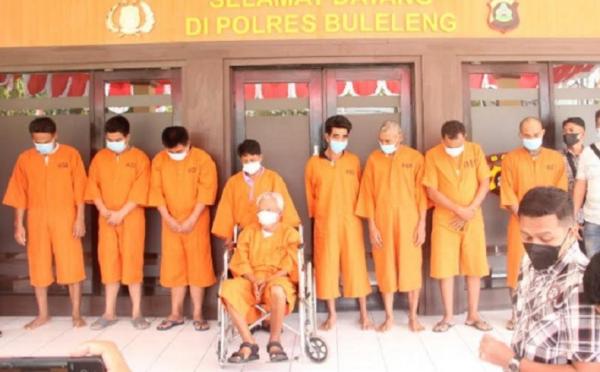 Pembakar Rumah Buleleng Sembilan tersangka pembakar rumah Sah Rudin di Desa Julah. (Foto: Chusna Mohammad)