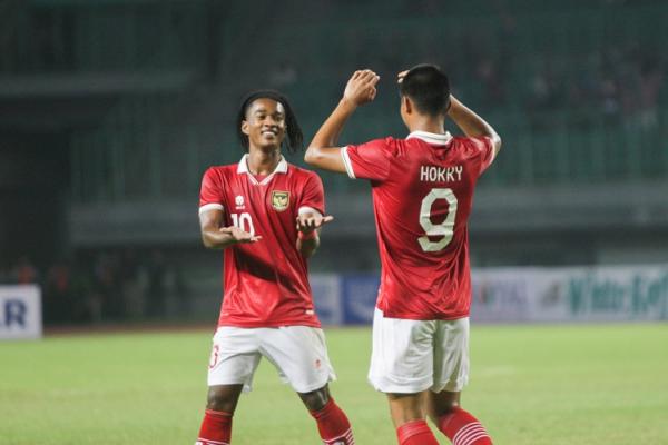 Indonesia U-19 pesta gol 7-0 atas Brunei Darussalam U-19 dalam lanjutan fase Grup A Piala AFF U-19 2022. Hokky Caraka menjadi bintang dengan 4 golnya. (foto: MPI/Aldi).