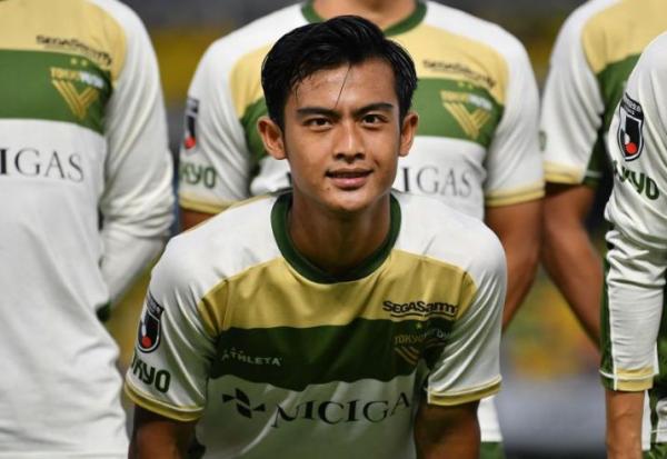 Pratama Arhan main setengah babak di laga debut bersama Tokyo Verdy. Namun klub bintang Timnas Indonesia itu hanya menang tipis 1-0 atas Tochigi SC. (Foto: JLeague)