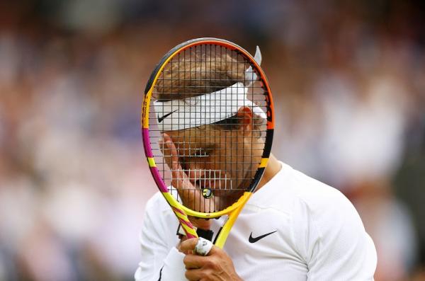 Rafael Nadal Rafael Nadal dalam posisi terpuruk karena cedera panjang. (Foto: REUTERS)
