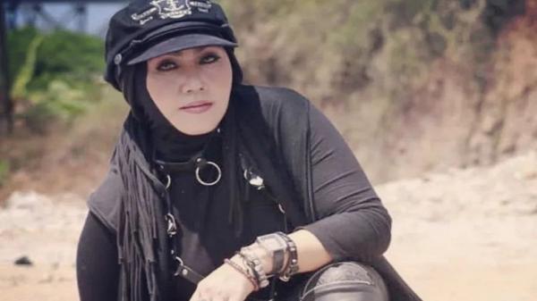 Mel Shandy Lady rocker Mel Shandy. (FOTO: ISTIMEWA/INSTAGRAM)