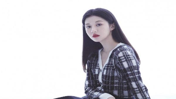 Go Yoon Jung, Artis yang menggantikan Jung So Min Go Yoon Jung, Artis yang menggantikan Jung So Min di Alchemy of Souls Season 2 (Foto: IG)