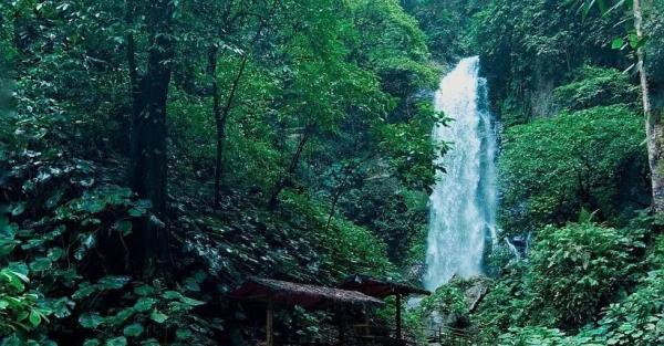 Air Terjun Way Kalam