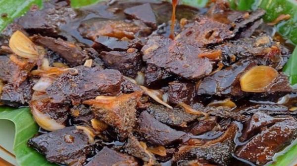 Babat Gongso Pak Karmin, salah satu tempat makan enak di Semarang, cocok untuk wisata kuliner. Foto: Instagram.