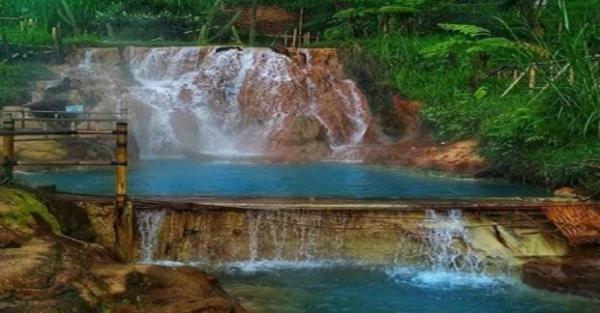 Nagrak1 Wisata Kolam Cipanas Nagrak (Foto: Instagram)
