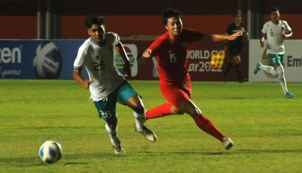 Timnas Indonesia U-16 Vs Singapura Pelatih Singapura, Angel Toledano Flores akui timnya kalah dari segala aspek usai dibantai Indonesia 0-9 di Piala AFF U-16 2022, Rabu (3/8/2022) malam. (Foto: ANTARA FOTO/Aloysius Jarot Nugroho)