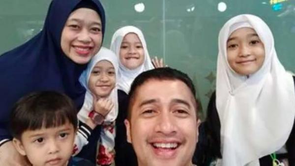 Irfan Hakim Artis Punya Anak Kembar. (Foto: Instagram)