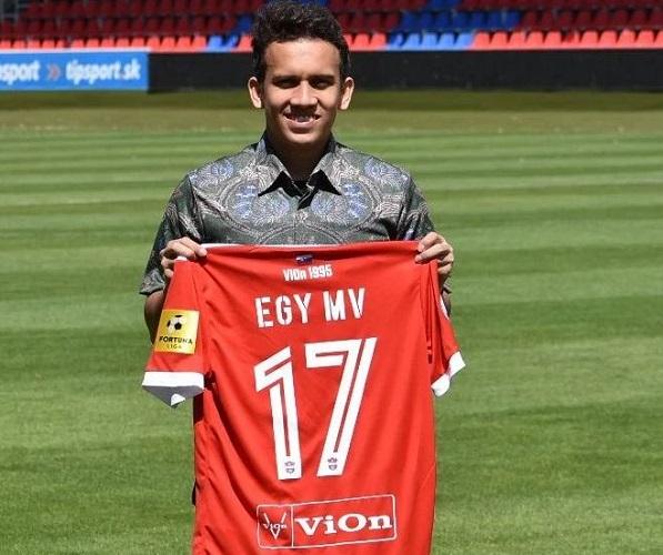 Egy Maulana Vikri memilih nomor 17 di FC ViOn Zlate Moravce. (Foto: Instagram/@fcvionzlatemoravce)