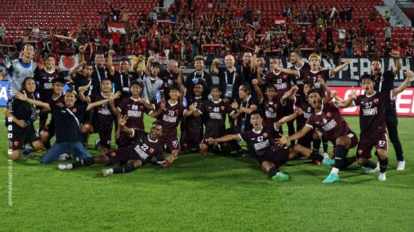 PSM Makassar melaju ke final Piala AFC Zona ASEAN. Tapi ada satu hal yang mengganjal hati Pelatih Juku Eja Bernardo Tavares. (Foto: Twitter/@PSM_Makassar)