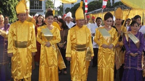 Talaud Pakaian adat Sangihe Talaud, (Foto : pariwisata Indonesia)