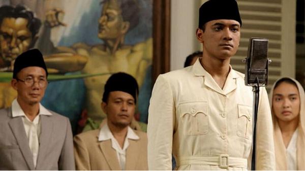 Film Soekarno Film Soekarno salah satu film tentang Kemerdekaan Indonesia yang layak disaksikan. (Foto: ist)