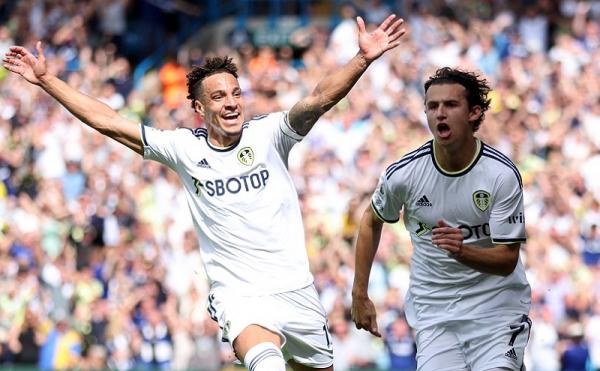 Leeds United Brenden Aaronson Rodrigo Moreno Pemain Leeds United Brenden Aaronson (kiri) merayakan gol ke gawang Chelsea bersama Rodrigo Moreno pada laga Liga Inggris 2022/2023 di Stadion Elland Road, Minggu (21/8/2022). (Foto: REUTERS)