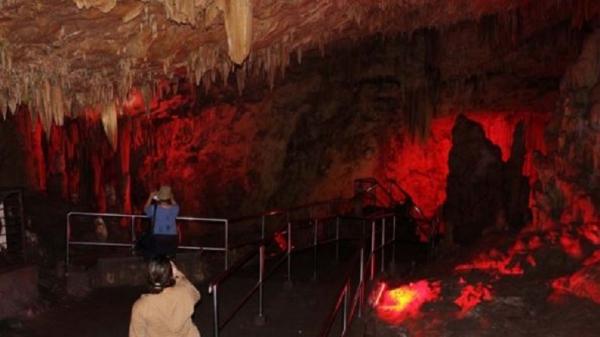 Goa gong Wisata goa paling eksotis di Indonesia, salah satunya Goa Gong di Pacitan. (Foto : Okezone)
