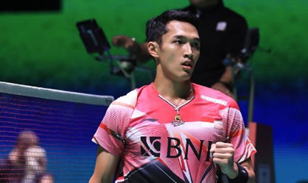 Jonatan Christie Tunggal putra Indonesia Jonatan Christie masih terlalu perkasa untuk wakil Prancis Toma Junior Popov di 64 Besar Kejuaraan Dunia 2022, Senin (22/8/2022) pagi. (Foto: @INABadminton)