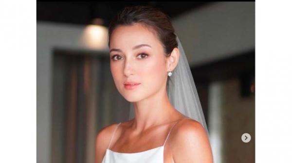 Julie Estelle, artis cantik berdarah Manado. (Foto : Ist)