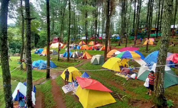 camping als pelangi alas pelangi (foto: pariwisata).