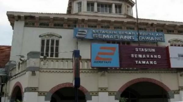 Stasiun Semarang Tawang Stasiun kereta tertua di Indonesia dibangun sejak pemerintahan kolonial Belanda. (Foto: Antara).