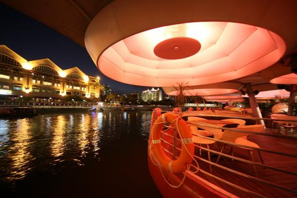 10 tempat romantis di Singapura, Clarke Quay. (Foto: Shutterstock)