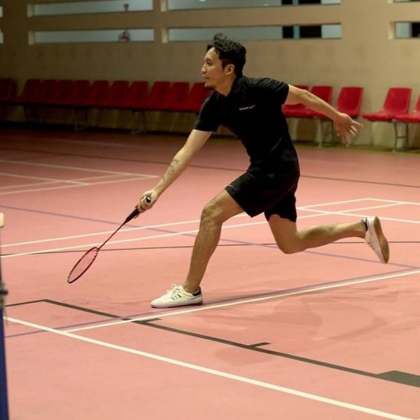 Artis Indonesia yang jago main bulu tangkis. (Foto: Instagram)