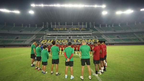 Timnas Indonesia U-19 di surabaya Timnas Indonesia U-19 resmi hanya mendaftarkan 23 pemain untuk Kualifikasi Piala Asia U-20 2023 di Surabaya. Artinya, ada beberapa pemain yang dicoret. (foto: PSSI).