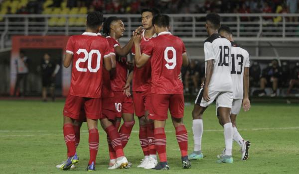 Pelatih Timor Leste Gopalkrishnan A S Ramasamy tak menyangka timnya dihancurkan Indonesia 0-4 pada matchday pertama Grup F Kualifikasi Piala Asia U-20 2023 (Foto: ANTARA FOTO/Moch Asim)