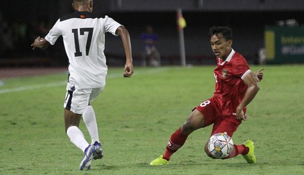 Pelatih Timor Leste Gopalkrishnan A S Ramasamy tak menyangka timnya dihancurkan Indonesia 0-4 pada matchday pertama Grup F Kualifikasi Piala Asia U-20 2023 (Foto: ANTARA FOTO/Moch Asim)