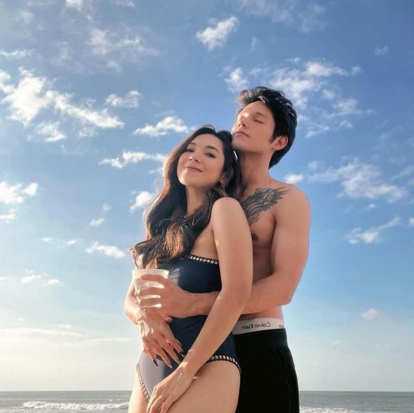 Artis Pacaran dengan Pria Lebih Muda. (Foto: instagram)