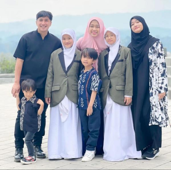 Artis Punya Anak Banyak. (Foto: instagram)