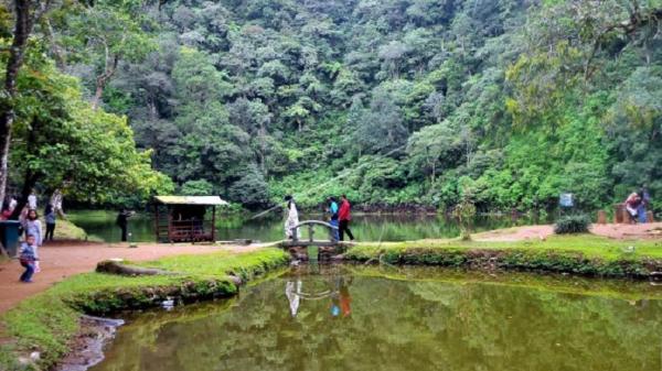 Telaga Warna Asal usul telaga warna di Puncak, Bogor, danau cantik memiliki cerita unik. (Foto: Antara).
