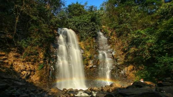 CURUG CINULANG Curug Cinulang di Cicalengka, Bandung. (FOTO: ISTIMEWA)