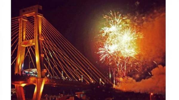 Jembaratan soekarno Jembatan Soekarno yang menjadi salah satu tempat instagramable di Kota Manado. (Foto : Instagram/Donald Karouw)