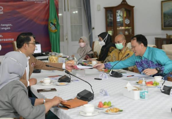 KPK Temui Gubernur Jawa Barat Ridwan Kamil, Ini yang Dibahas