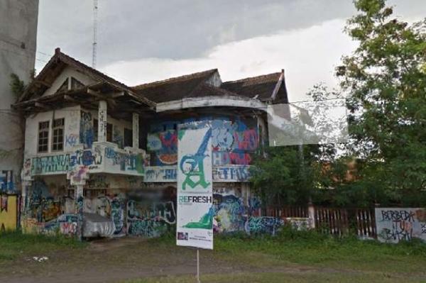 Rumah Kosong Selokan Mataram