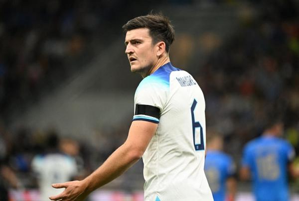 Bek Timnas Inggris, Harry Maguire Bek Timnas Inggris, Harry Maguire tampil sebagai starter saat melawan Italia dalam laga UEFA Nations League di Stadion San Siro, Milan, Sabtu (24/9/2022). (Foto: REUTERS)