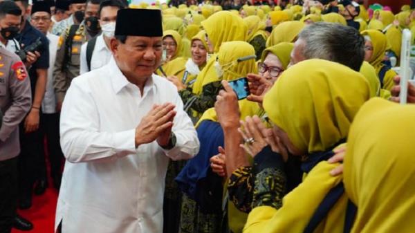 Menteri Pertahanan Prabowo Subianto saat mewakili Presiden Joko Widodo membuka Muktamar XVI Persatuan Islam (Persis) di Hotel Sutan Raja Soreang, Bandung, Sabtu (24/9/2022). (Foto : Tim Media Prabowo)