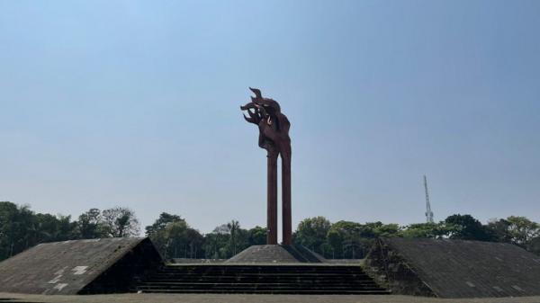 Bandung Lautan Api Tugu Bandung Lautan Api di Taman Tegallega, Kota Bandung. (Foto: bandung.go.id).