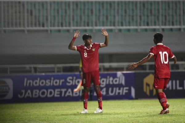 Arkhan Kaka Indonesia U-16 Arkhan Kaka menunjukkan respek tinggi kepada korban-korban Tragedi Kanjuruhan. Dia tidak melakukan selebrasi gol saat Indonesia U-16 menang besar 14-0 atas Guam. (foto: MPI)