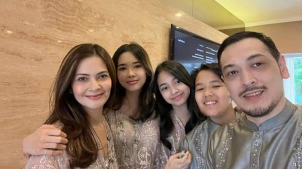Artis menikah dengan orang Aceh, Cut Tari Artis menikah dengan orang Aceh, Richard Kevin dan Cut Tari (Instagram/ cuttaryofficial)