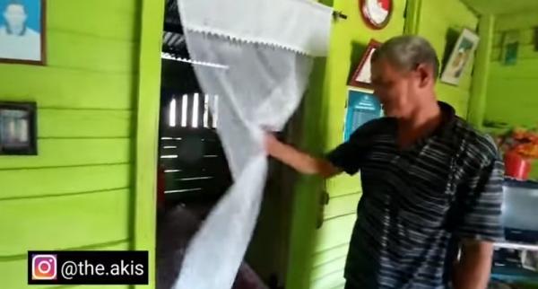 posisi tempat tinggal tidak biasa di Indonesia, Rumah Dua Negara posisi tempat tinggal tidak biasa di Indonesia, Rumah Dua Negara
