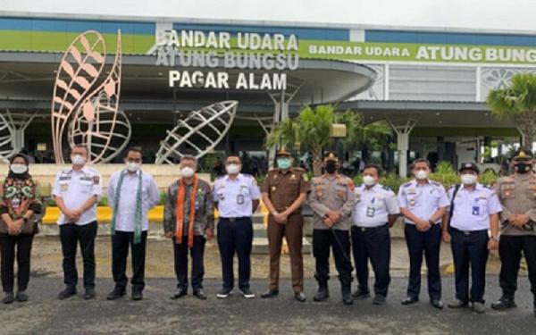 Bandara di Sumatera Selatan 2 Bandara Atung Bungsu di Pagaralam merupakan salah satu bandara di Sumatera Selatan yang aktif. (Foto: Kemenhub)