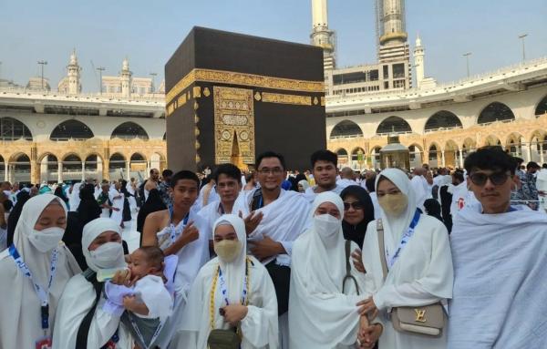 IMG 20221016 091957 Artis Umroh Mohon Doa Selesaikan Masalah Keluarga. (Foto: Instagram)