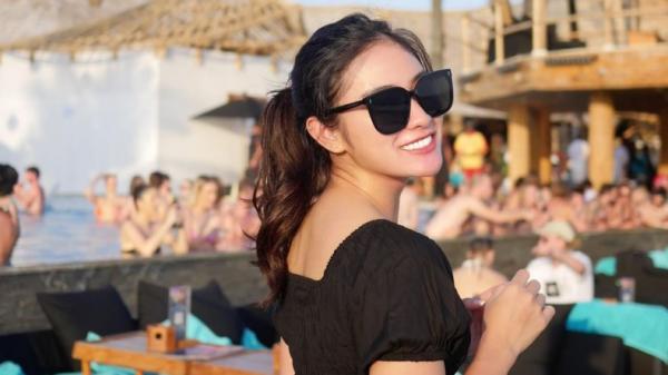 Artis cantik yang pernah diisukan dekat dengan-4 Artis cantik yang pernah diisukan dekat dengan Rizky Billar, Devina Kirana (Instagram)