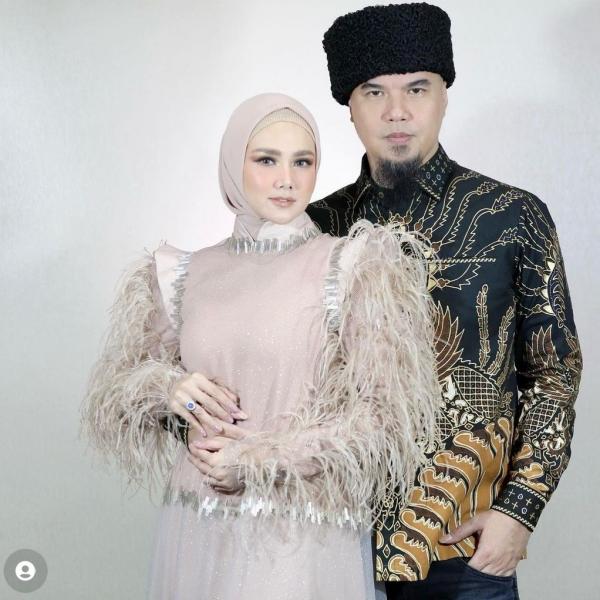 Artis yang Pernah Dilarang Tampil di TV. (Foto: Instagram)