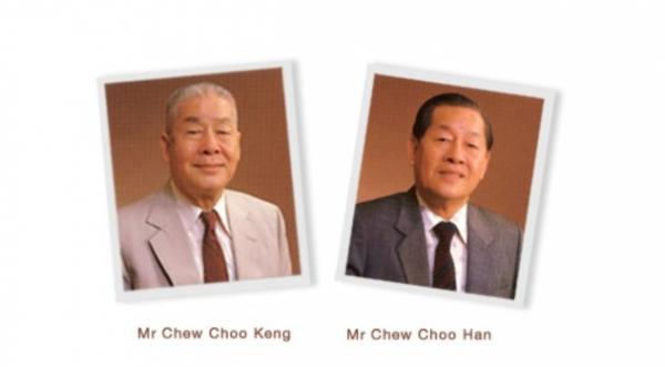 Khong guan pendiri Pendiri Khong Guan, Chew Choo Keng dan Chew Choo Han. Foto: Dok Khong Guan