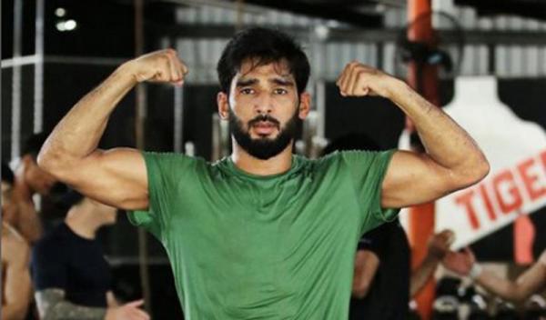 Anshul Jubli Sosok Anshul Jubli menarik diulas. Dia petarung India calon lawan fighter Indonesia Jeka Saragih di road to UFC. (Foto: Instagram/ kingoflions_)