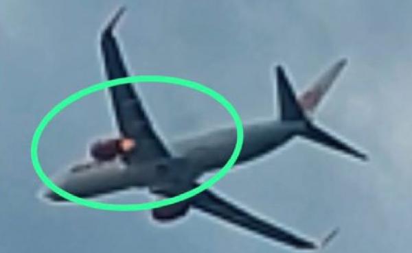 lion air mendarat darurat Pesawat Lion Air dilaporkan mendarat kembali ke Bandara Soekarno-Hatta (Soetta), Tangerang, Rabu (26/10/2022) usai salah satu mesin terbakar. (Foto: Istimewa)